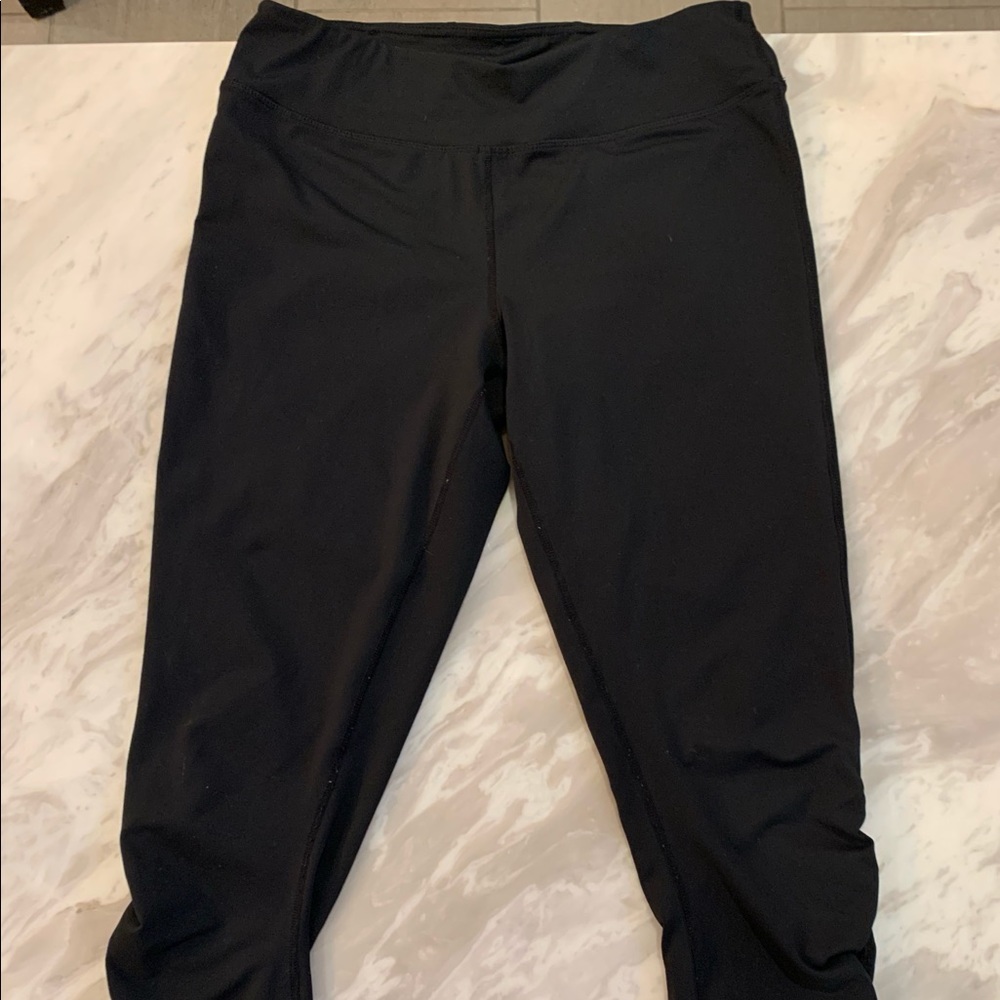 ATHLETA CAPRI WOMENS BLACK LEGGING SIZE 12